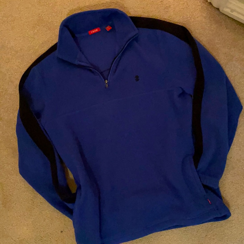 Izod fleece pullover. Front zip.